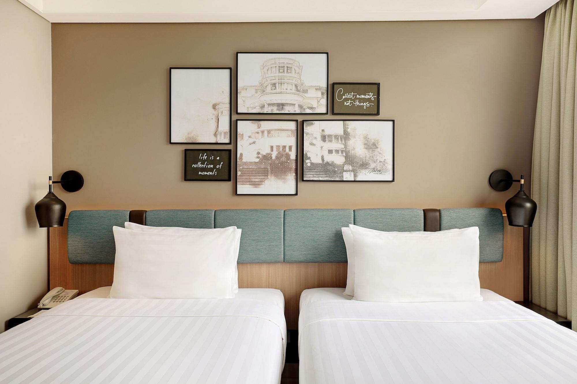 เมอร์เคียว บันดุง เนซา ซูปรัตมาน Hotel ภายนอก รูปภาพ