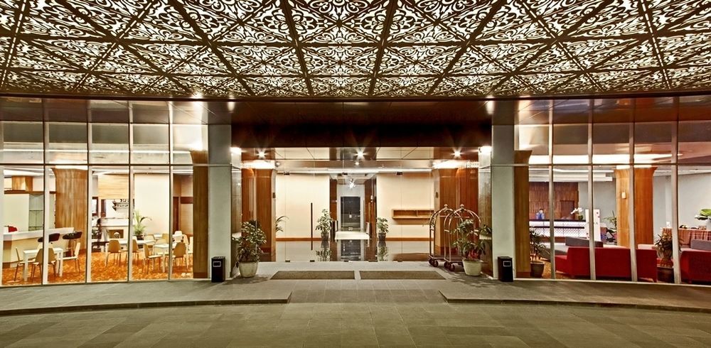 เมอร์เคียว บันดุง เนซา ซูปรัตมาน Hotel ภายนอก รูปภาพ